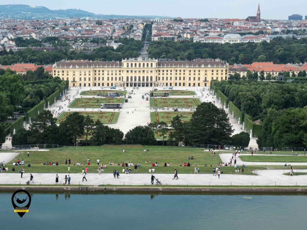 Pałac Schönbrunn i panorama Wiednia