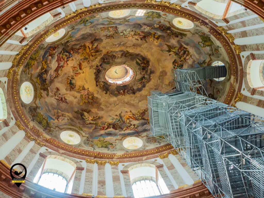 Winda w kościele św. Karola Boromeusza we Wiedniu