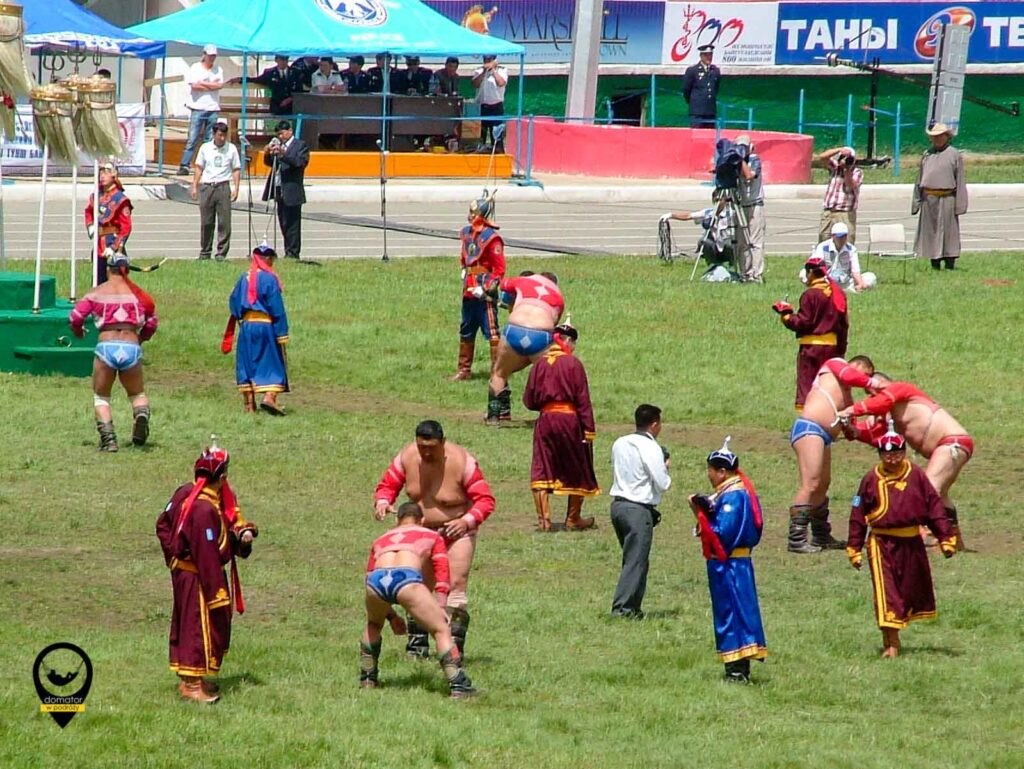 Festiwal Naadam - walki zapaśników